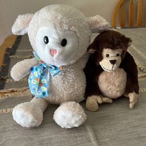 Bundle of 2 stuffed animals
